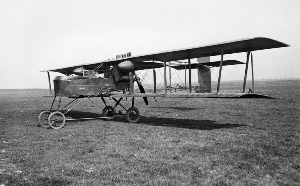 premier drone militaire