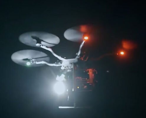 Drone projecteur lumineux : A quoi ça sert ? - DroneContrast