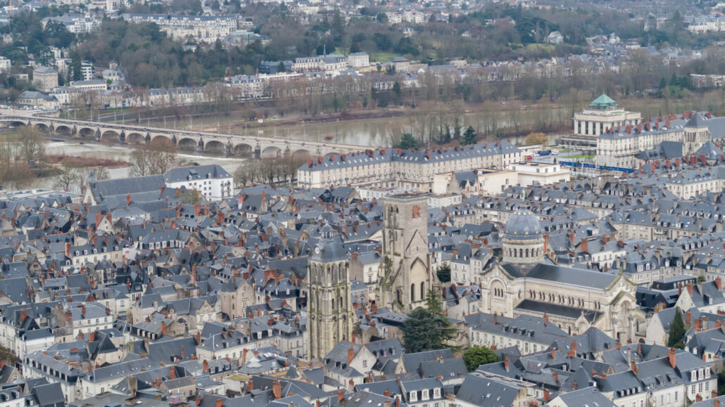 vue aerienne droniste tours