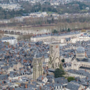 vue aerienne droniste tours