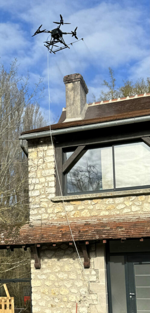Démoussage de Toiture par Drone